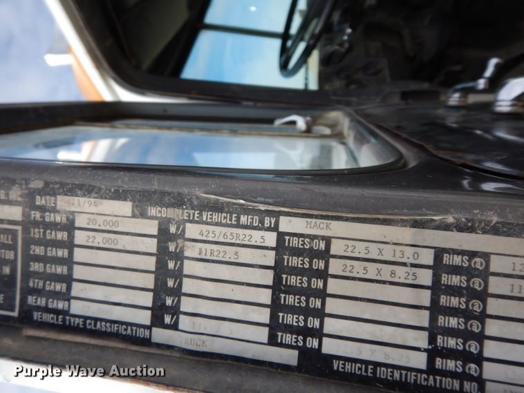 image for item DG6407 1995 Mack DM690S ready mix truck