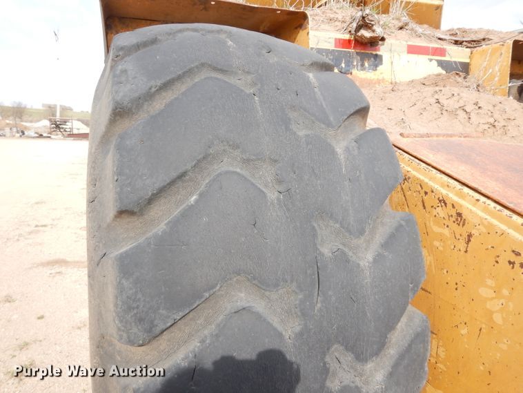 image for item DG6408 1987 Caterpillar 615 elevating scraper