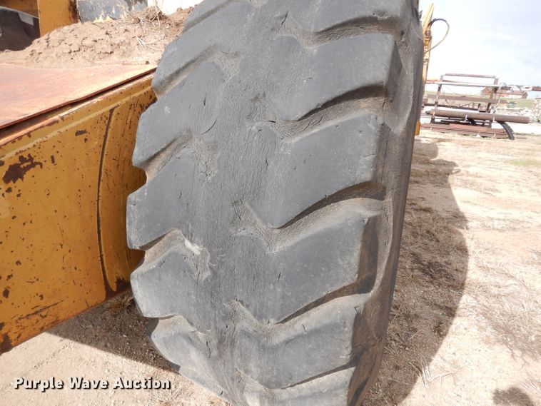 image for item DG6408 1987 Caterpillar 615 elevating scraper