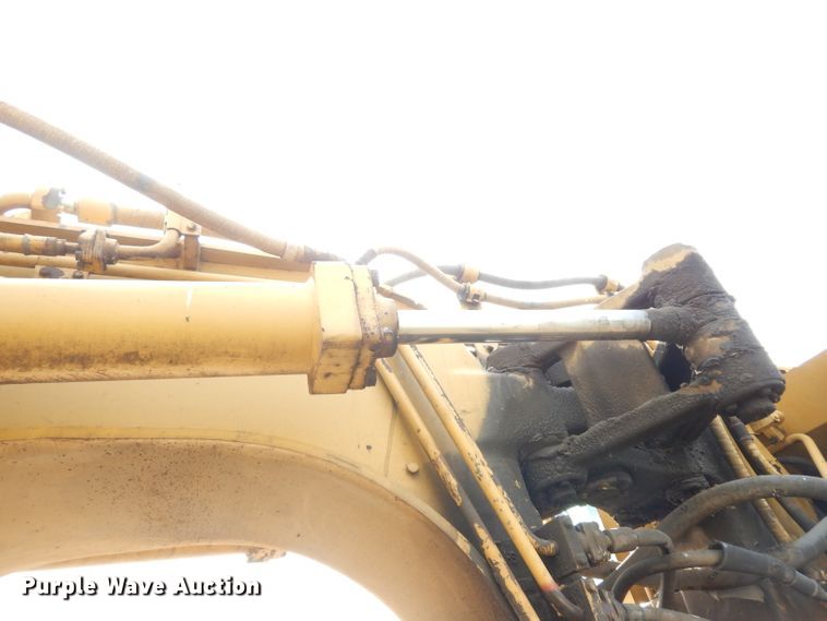 image for item DG6408 1987 Caterpillar 615 elevating scraper