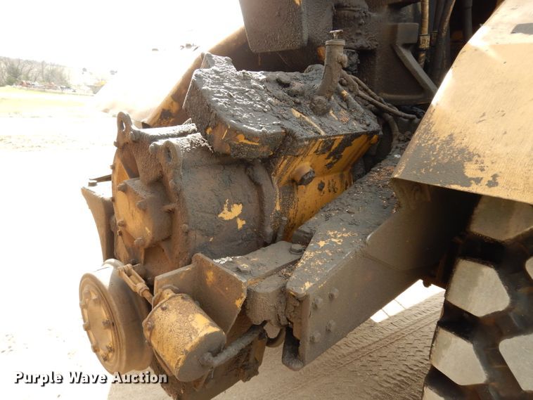 image for item DG6408 1987 Caterpillar 615 elevating scraper