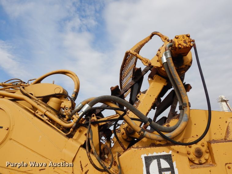 image for item DG6408 1987 Caterpillar 615 elevating scraper