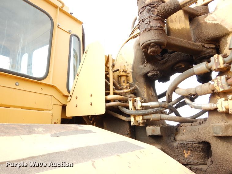 image for item DG6408 1987 Caterpillar 615 elevating scraper