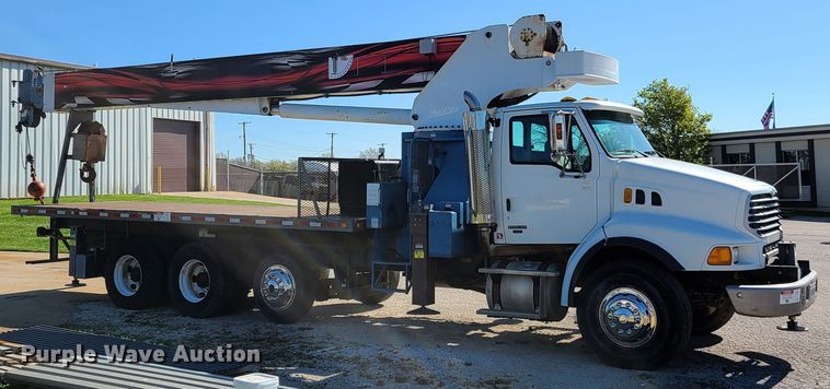 image for item DG7707 2007 Sterling LT9500 crane truck