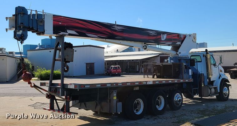 image for item DG7707 2007 Sterling LT9500 crane truck