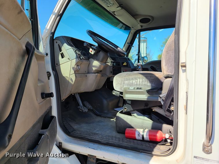 image for item DG7707 2007 Sterling LT9500 crane truck