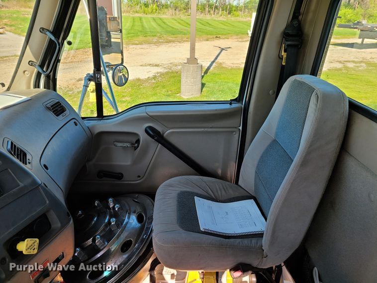 image for item DG7707 2007 Sterling LT9500 crane truck