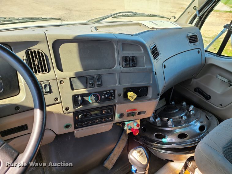 image for item DG7707 2007 Sterling LT9500 crane truck