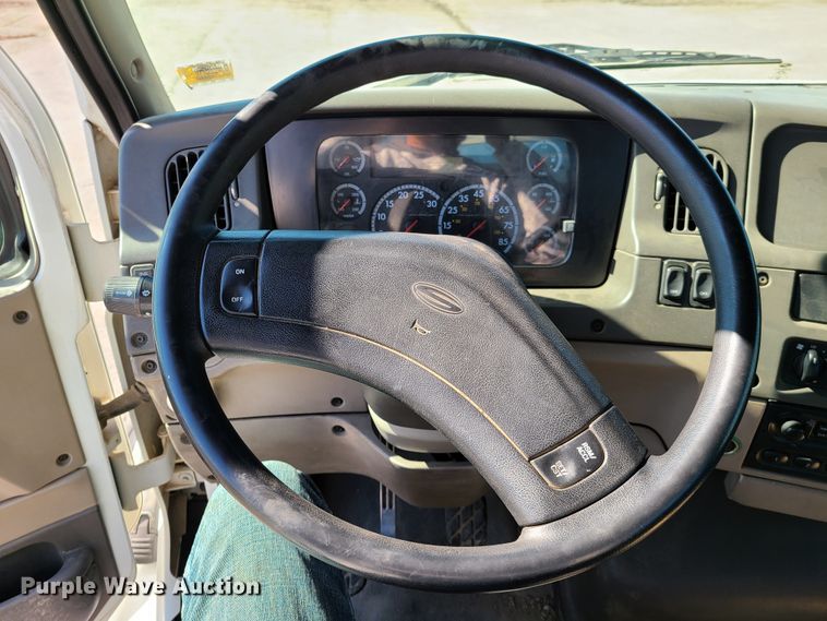 image for item DG7707 2007 Sterling LT9500 crane truck