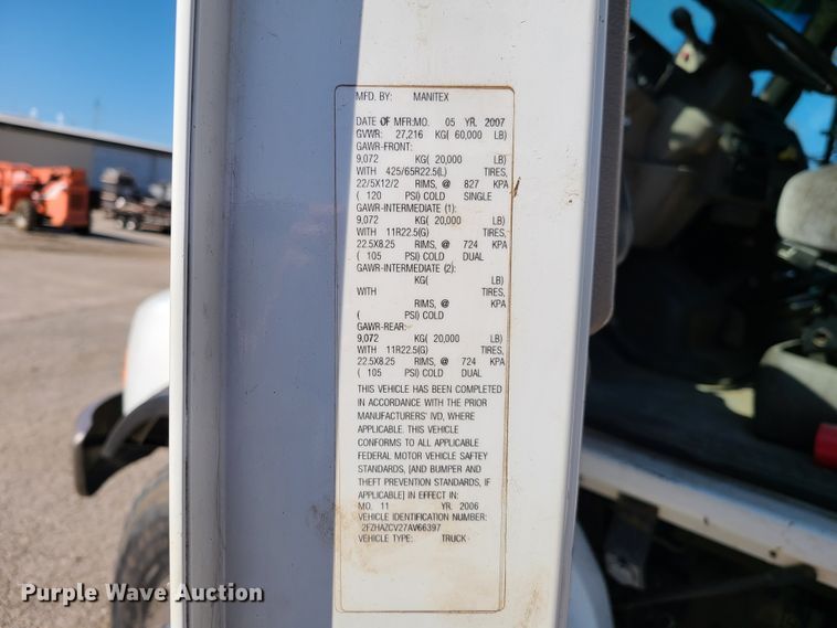 image for item DG7707 2007 Sterling LT9500 crane truck