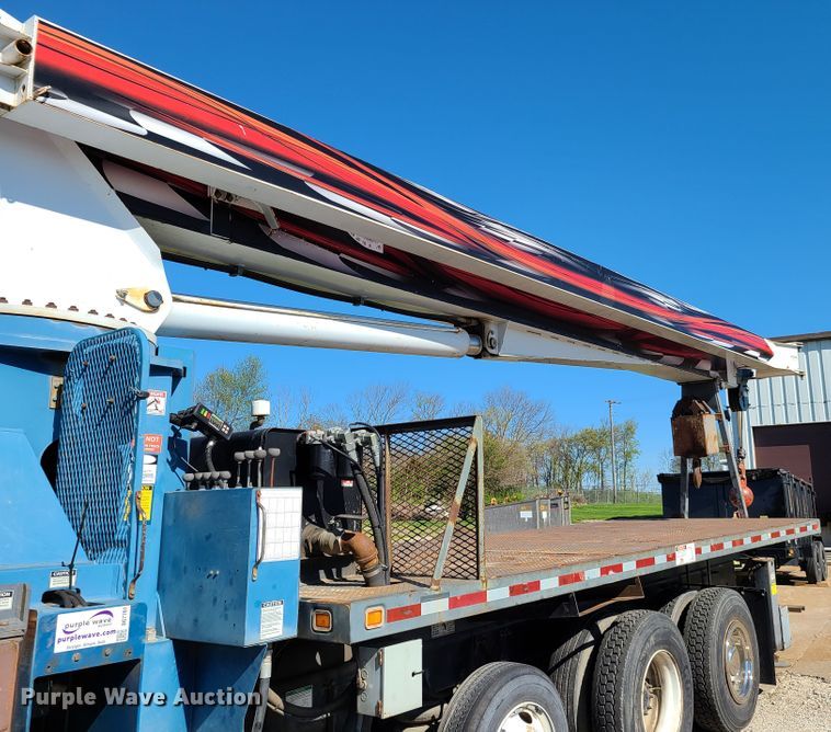 image for item DG7707 2007 Sterling LT9500 crane truck