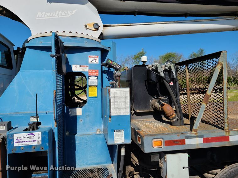 image for item DG7707 2007 Sterling LT9500 crane truck