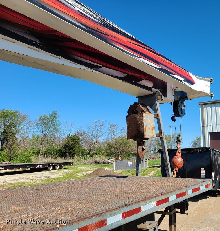 image for item DG7707 2007 Sterling LT9500 crane truck