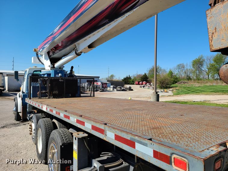 image for item DG7707 2007 Sterling LT9500 crane truck