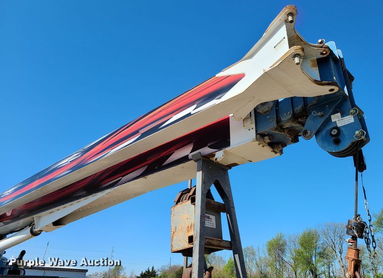 image for item DG7707 2007 Sterling LT9500 crane truck