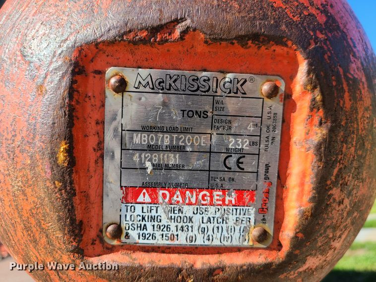 image for item DG7707 2007 Sterling LT9500 crane truck