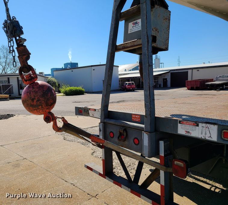 image for item DG7707 2007 Sterling LT9500 crane truck