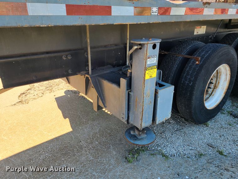 image for item DG7707 2007 Sterling LT9500 crane truck