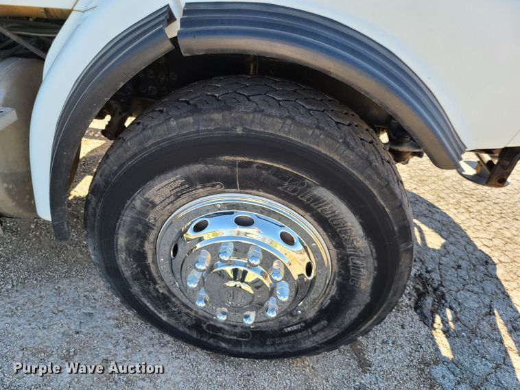 image for item DG7707 2007 Sterling LT9500 crane truck