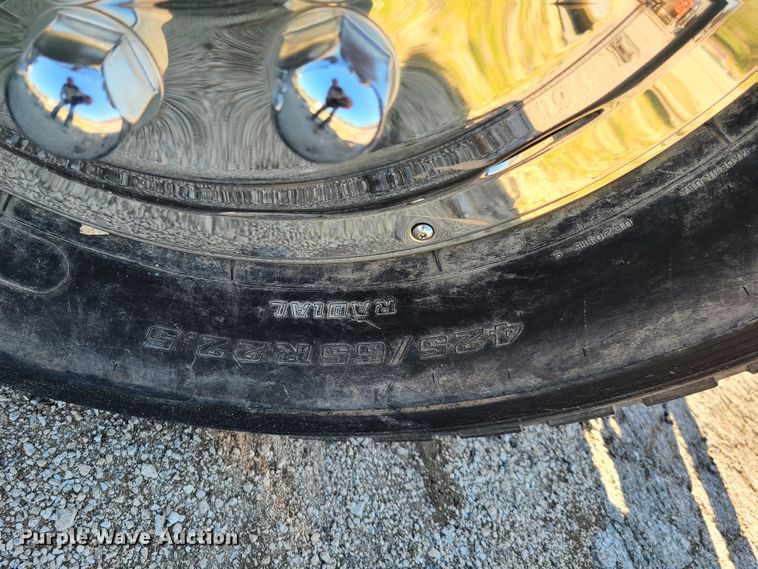 image for item DG7707 2007 Sterling LT9500 crane truck