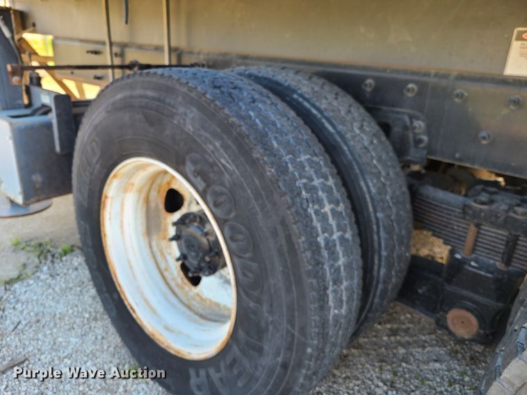 image for item DG7707 2007 Sterling LT9500 crane truck