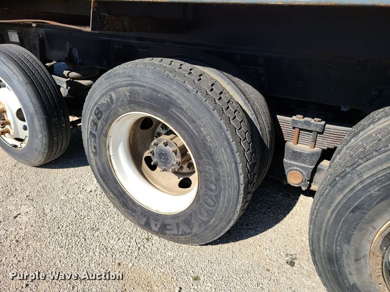 image for item DG7707 2007 Sterling LT9500 crane truck