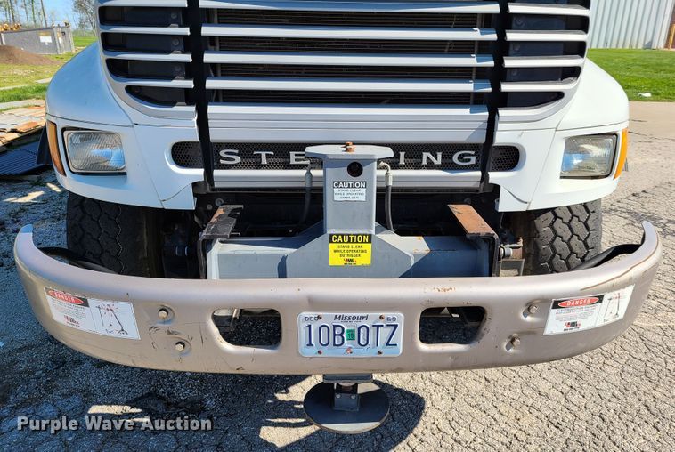 image for item DG7707 2007 Sterling LT9500 crane truck