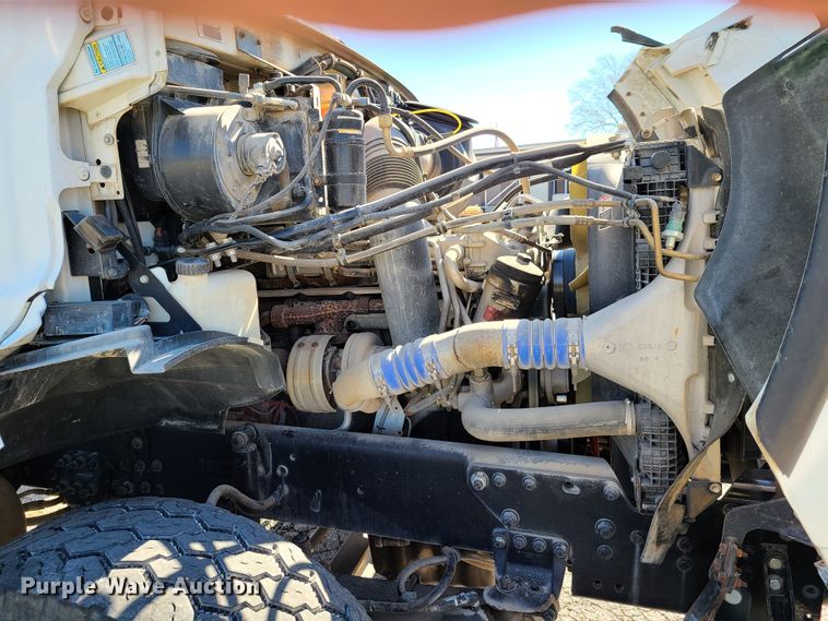 image for item DG7707 2007 Sterling LT9500 crane truck