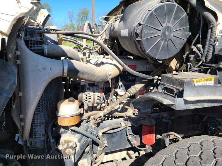 image for item DG7707 2007 Sterling LT9500 crane truck