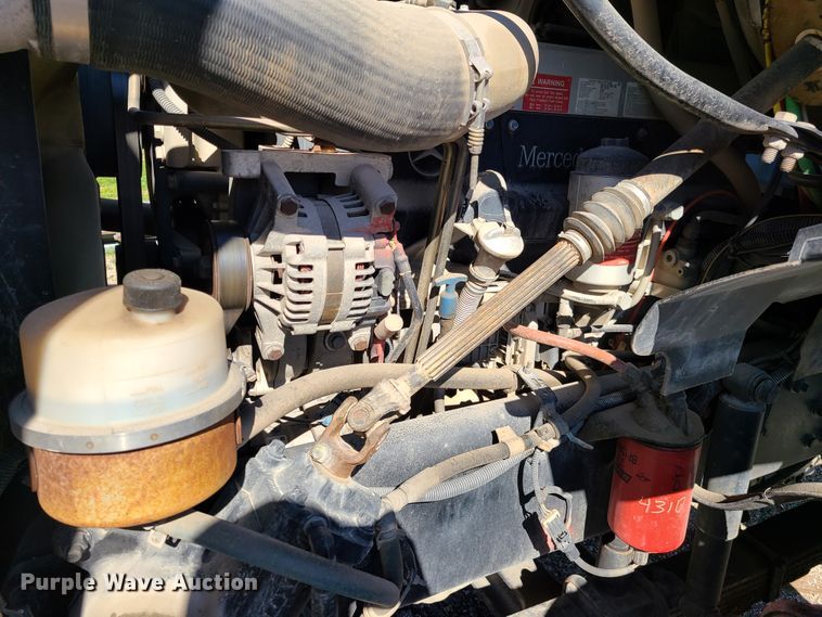 image for item DG7707 2007 Sterling LT9500 crane truck