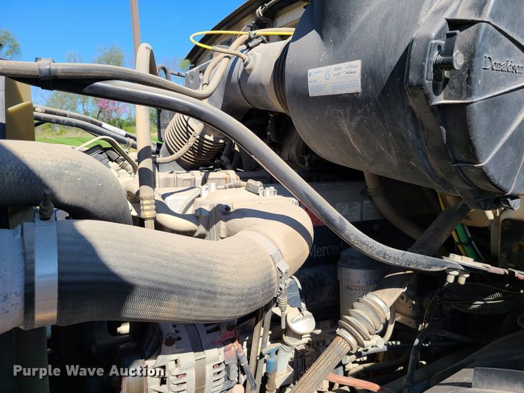 image for item DG7707 2007 Sterling LT9500 crane truck