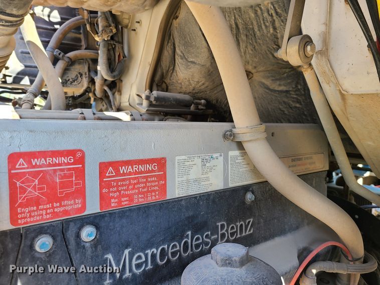 image for item DG7707 2007 Sterling LT9500 crane truck