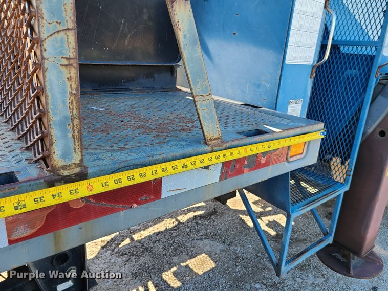 image for item DG7707 2007 Sterling LT9500 crane truck