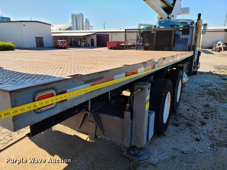 image for item DG7707 2007 Sterling LT9500 crane truck