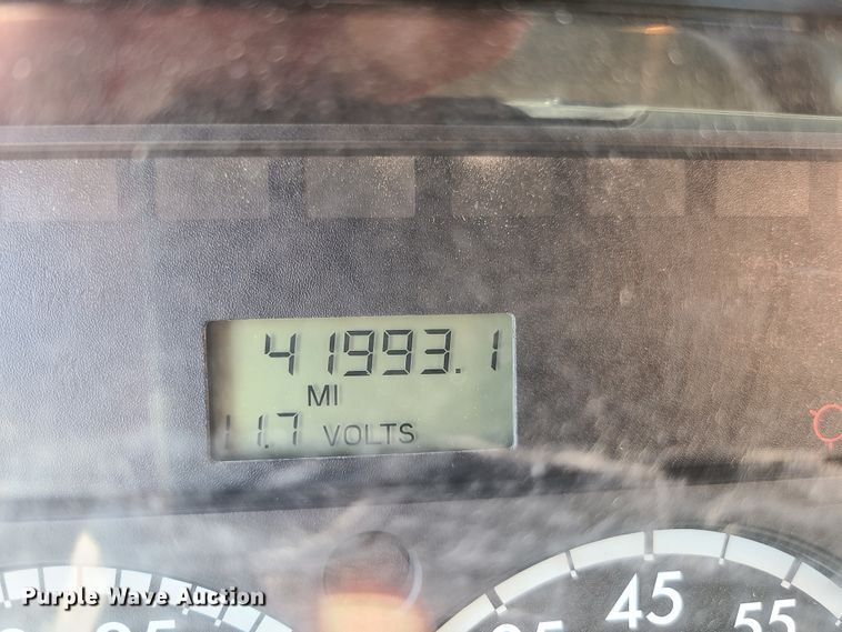 image for item DG7707 2007 Sterling LT9500 crane truck