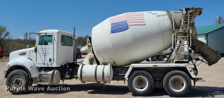 image for item DG7710 2007 Peterbilt 335 ready mix truck