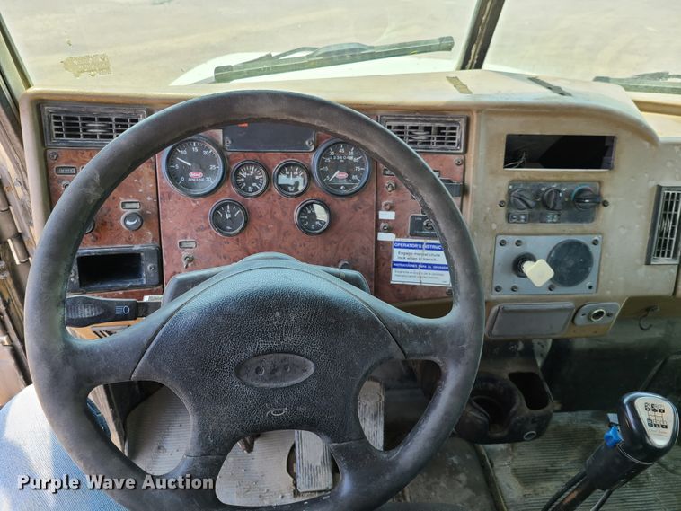 image for item DG7710 2007 Peterbilt 335 ready mix truck