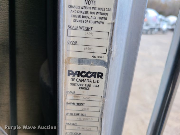 image for item DG7710 2007 Peterbilt 335 ready mix truck