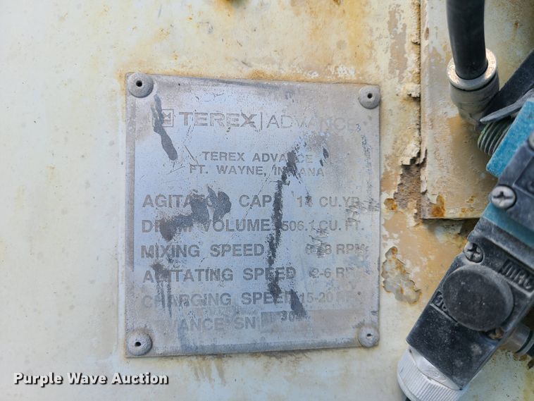 image for item DG7710 2007 Peterbilt 335 ready mix truck