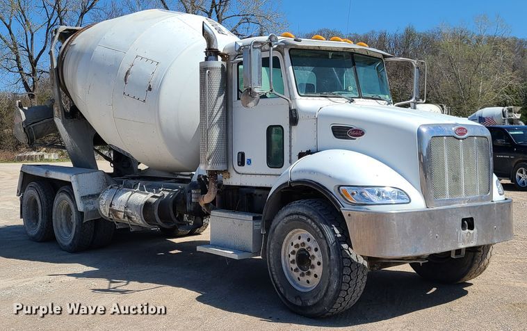 image for item DG7711 2006 Peterbilt 335 ready mix truck