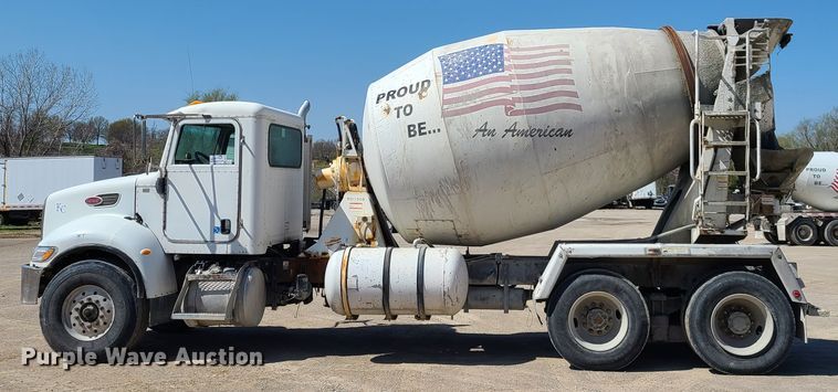 image for item DG7711 2006 Peterbilt 335 ready mix truck