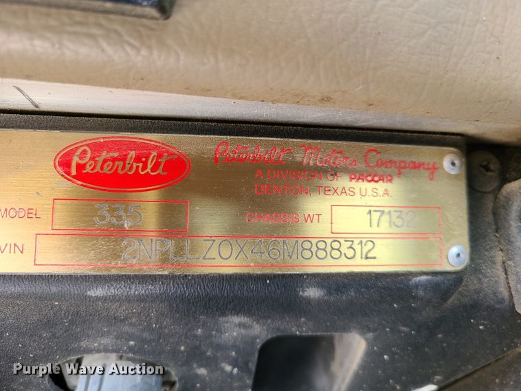 image for item DG7711 2006 Peterbilt 335 ready mix truck