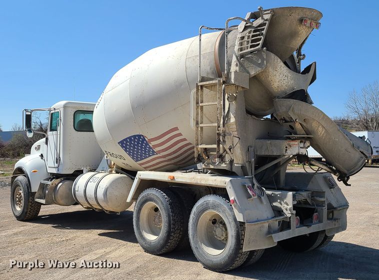 image for item DG7712 2006 Peterbilt 335 ready mix truck