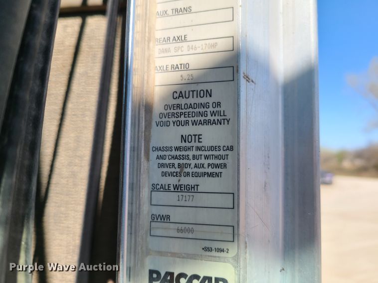 image for item DG7712 2006 Peterbilt 335 ready mix truck