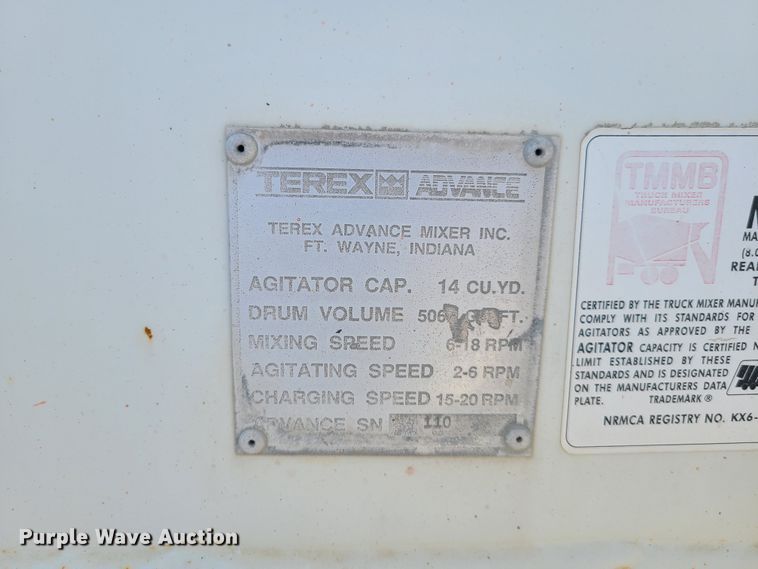 image for item DG7712 2006 Peterbilt 335 ready mix truck