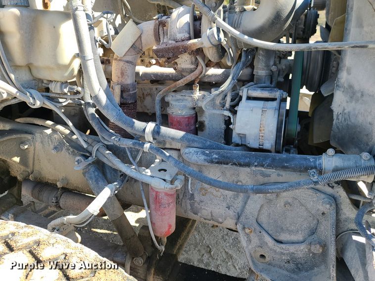 image for item DG7712 2006 Peterbilt 335 ready mix truck