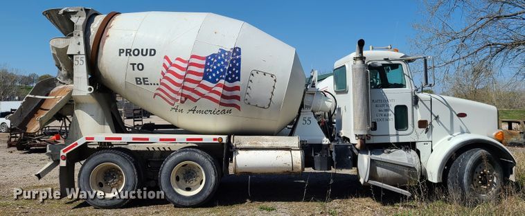 image for item DG7713 2005 Peterbilt 357 ready mix truck