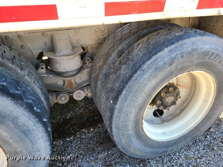 image for item DG7713 2005 Peterbilt 357 ready mix truck