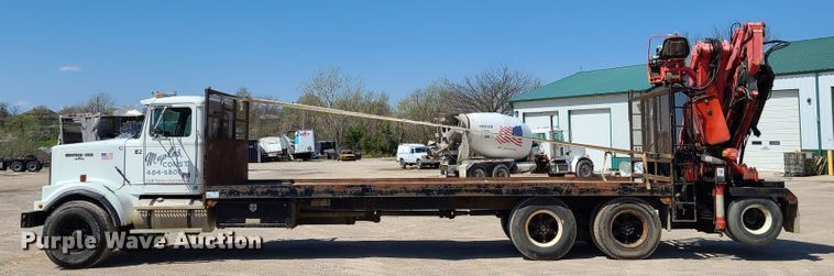 image for item DG7715 1992 Western Star 4864F crane truck