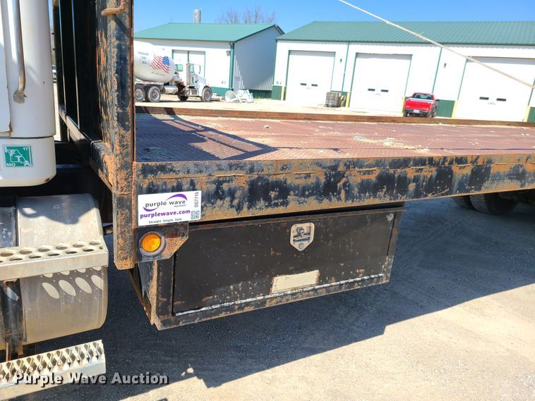 image for item DG7715 1992 Western Star 4864F crane truck